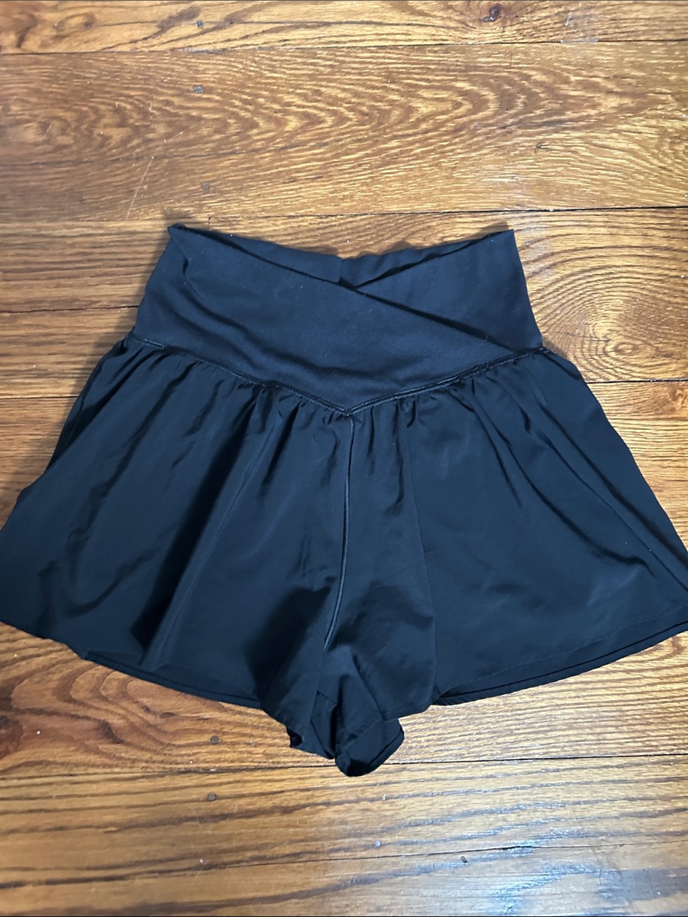 Offline by Aerie Black Real Me Women’s Shorts size S